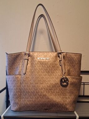Michael Kors Women's Signature Tote Bag in Gold